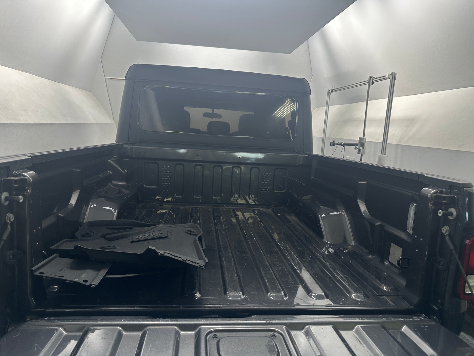 Thumbnail: 2022 Jeep Gladiator - 7