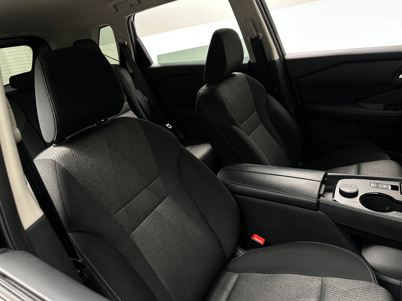 Thumbnail: 2025 Nissan Rogue - 2