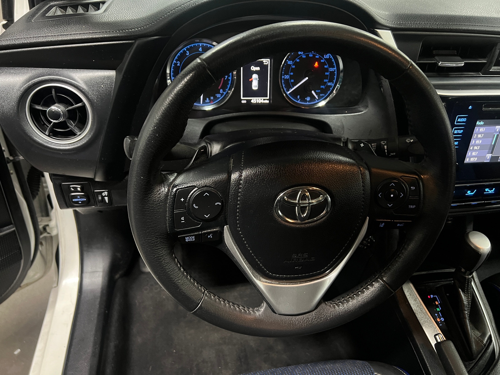 Thumbnail: 2018 Toyota Corolla - 5