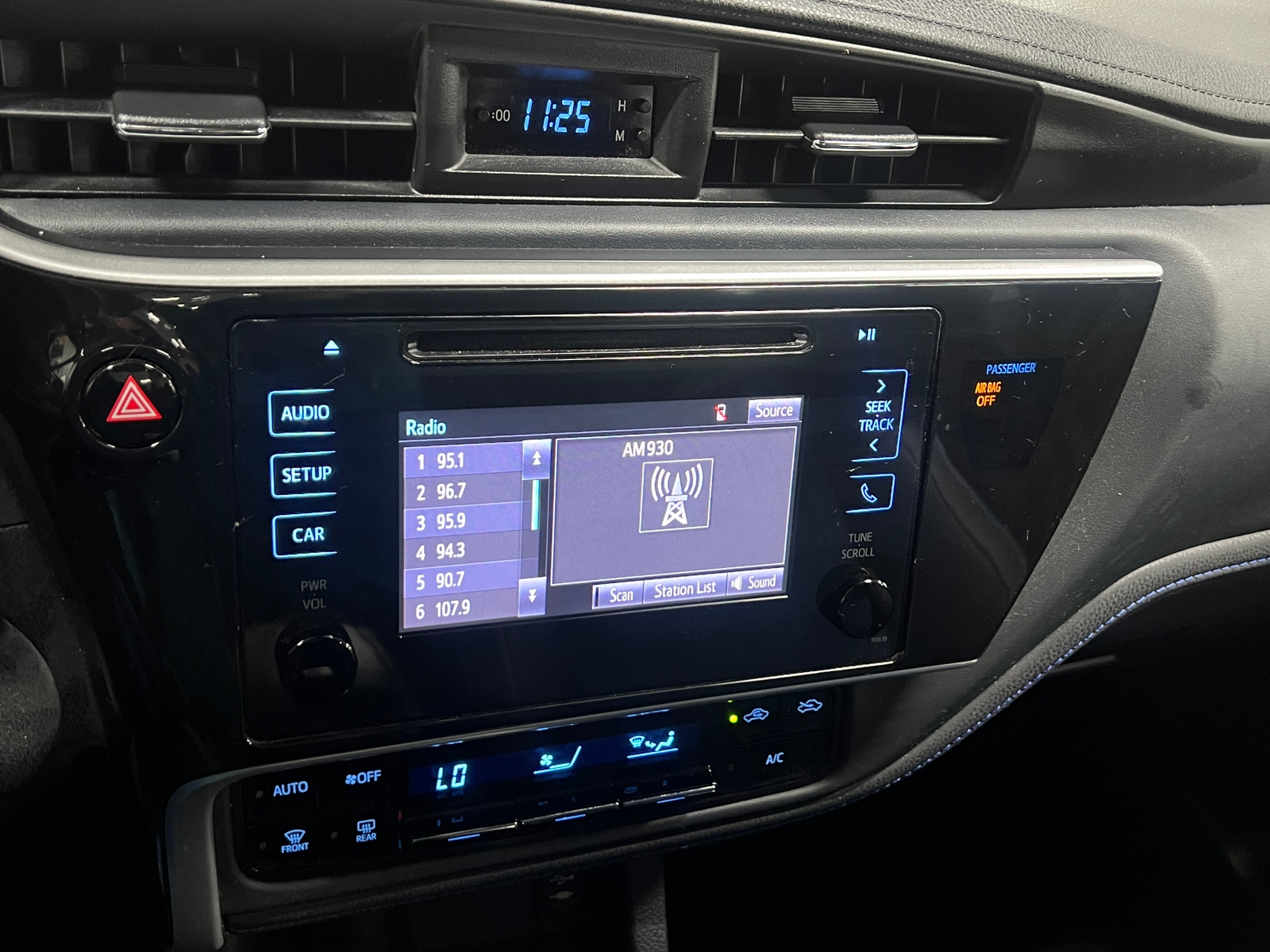 Thumbnail: 2018 Toyota Corolla - 4