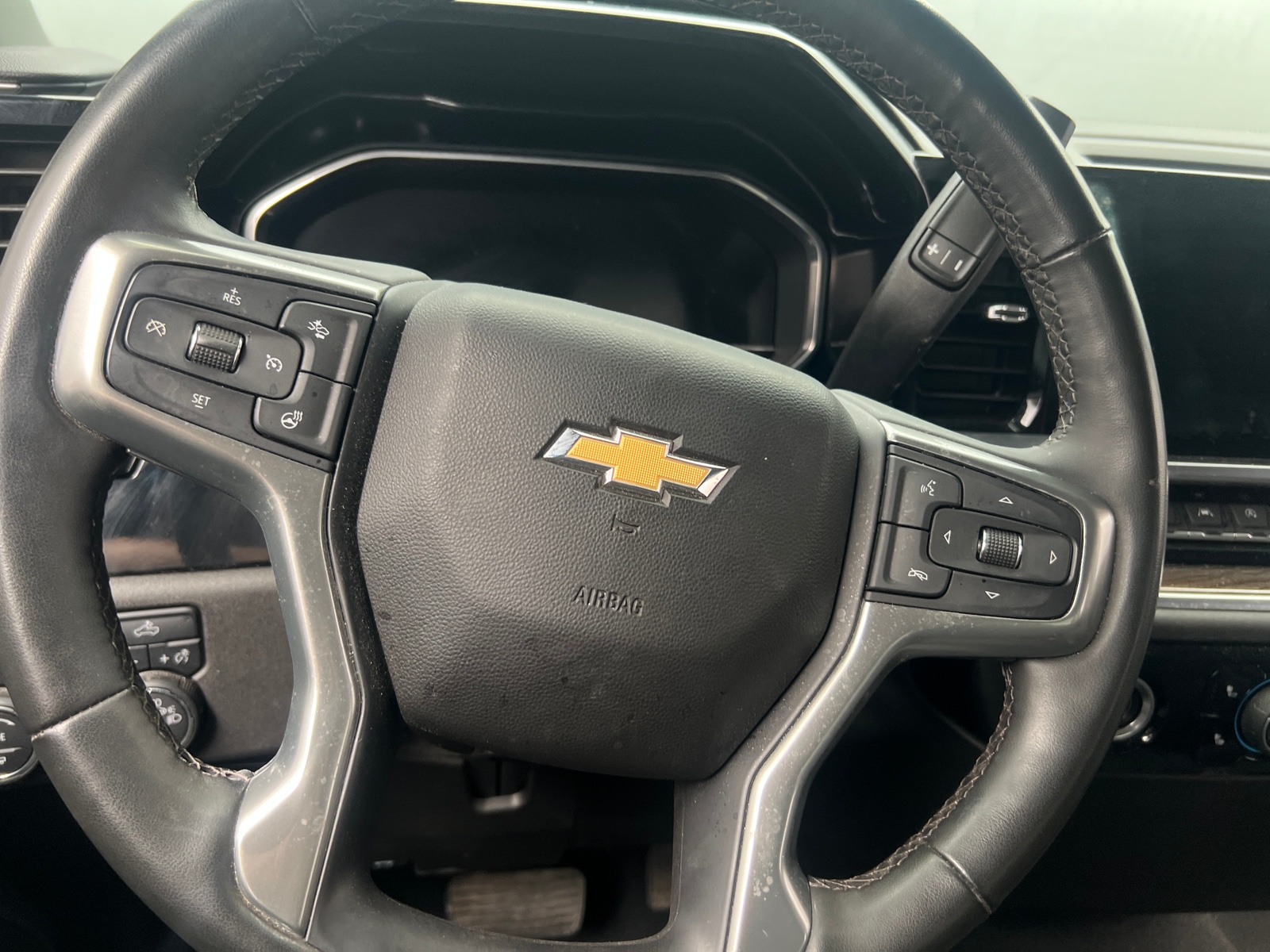 Thumbnail: 2024 Chevrolet Silverado 1500 - 5