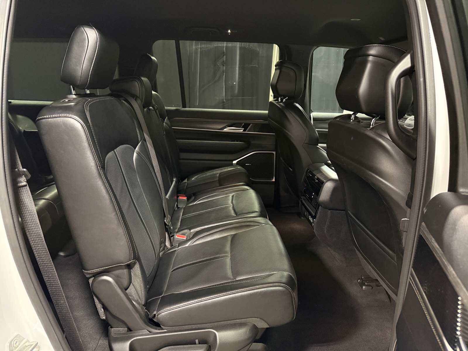 Thumbnail: 2024 Jeep Wagoneer - 5