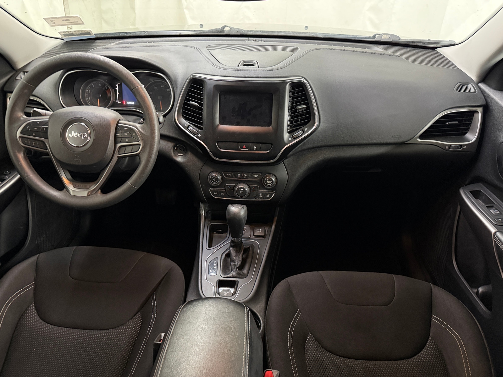 Thumbnail: 2021 Jeep Cherokee - 3