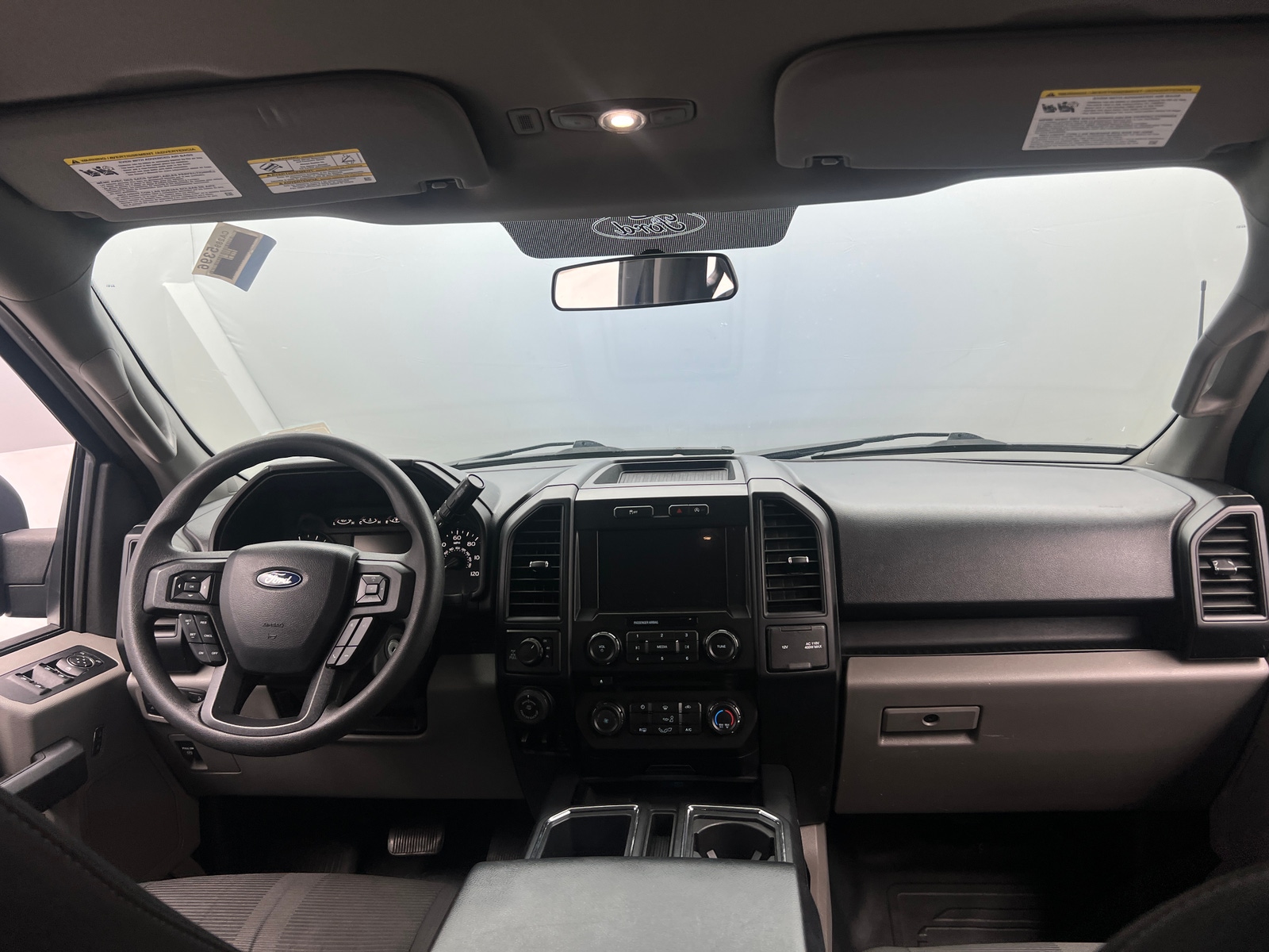 Thumbnail: 2018 Ford Econoline - 3