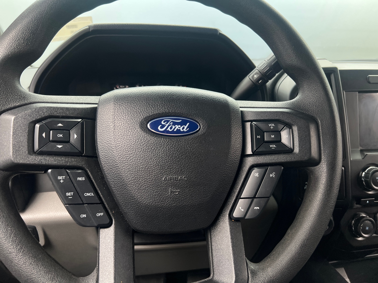 Thumbnail: 2018 Ford Econoline - 5