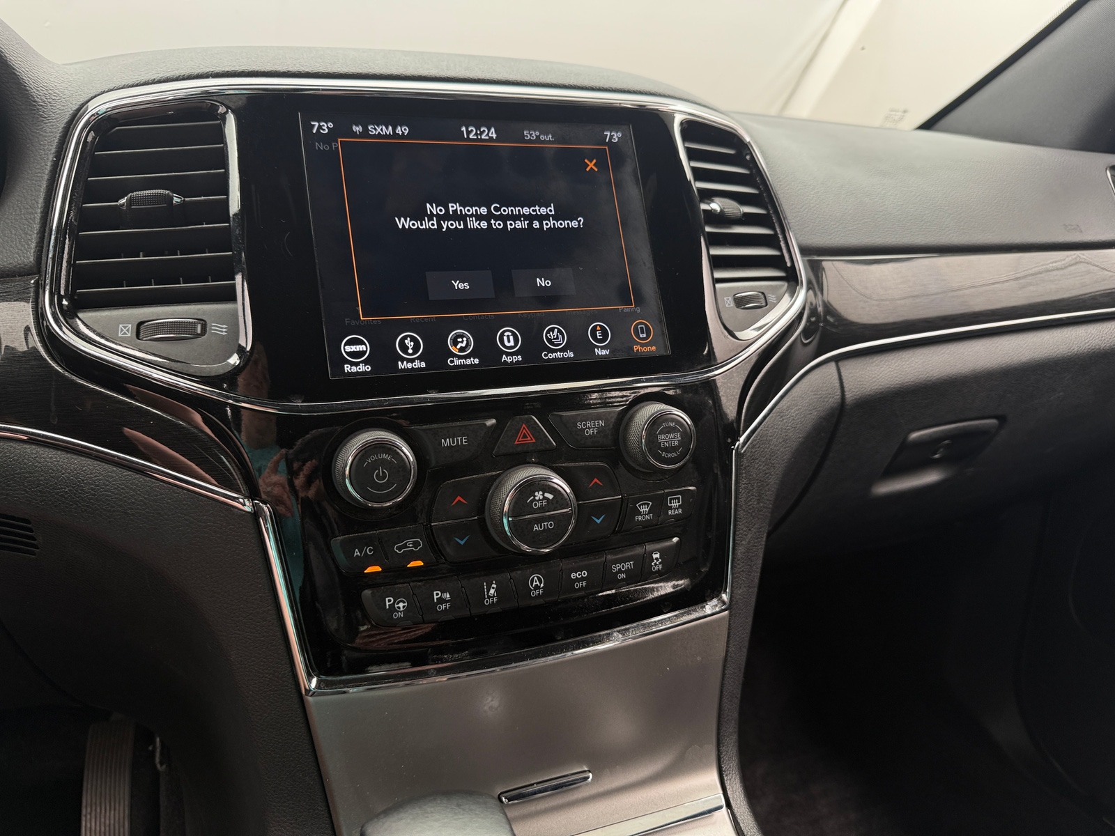 Thumbnail: 2019 Jeep Grand Cherokee - 3