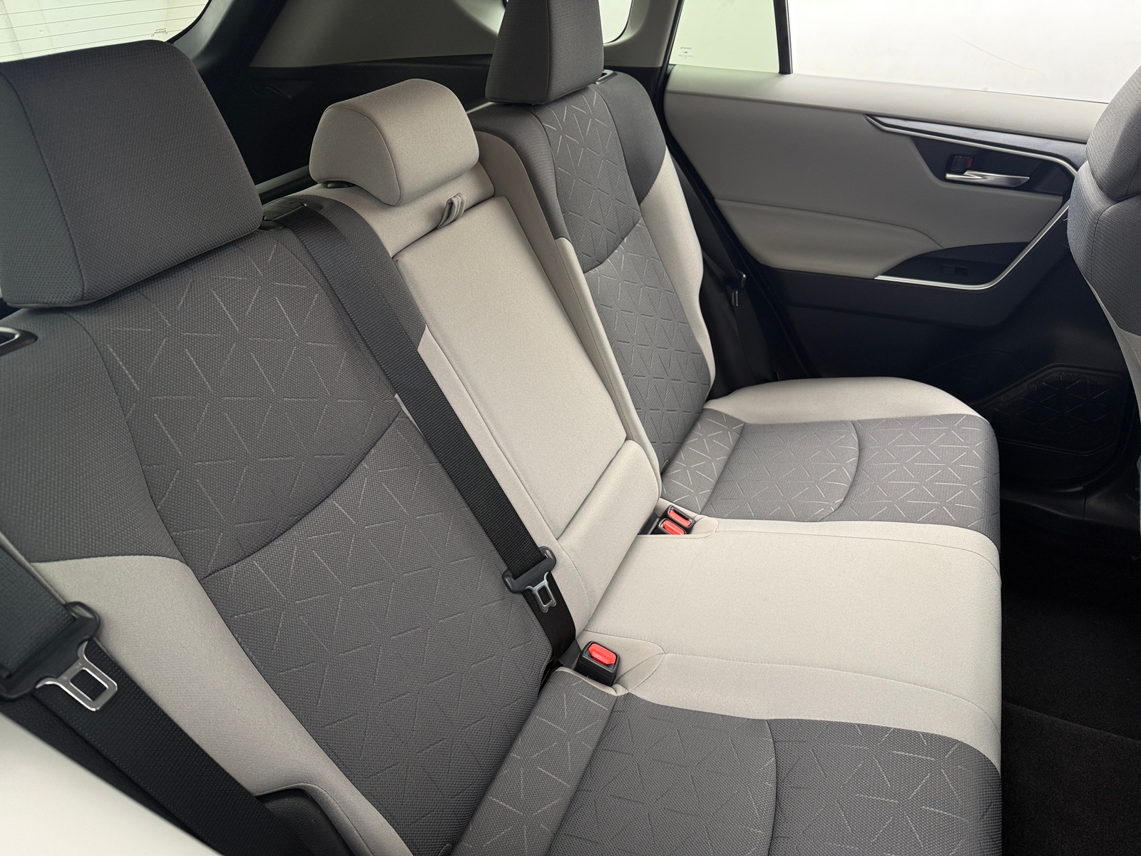 Thumbnail: 2019 Toyota RAV4 - 6