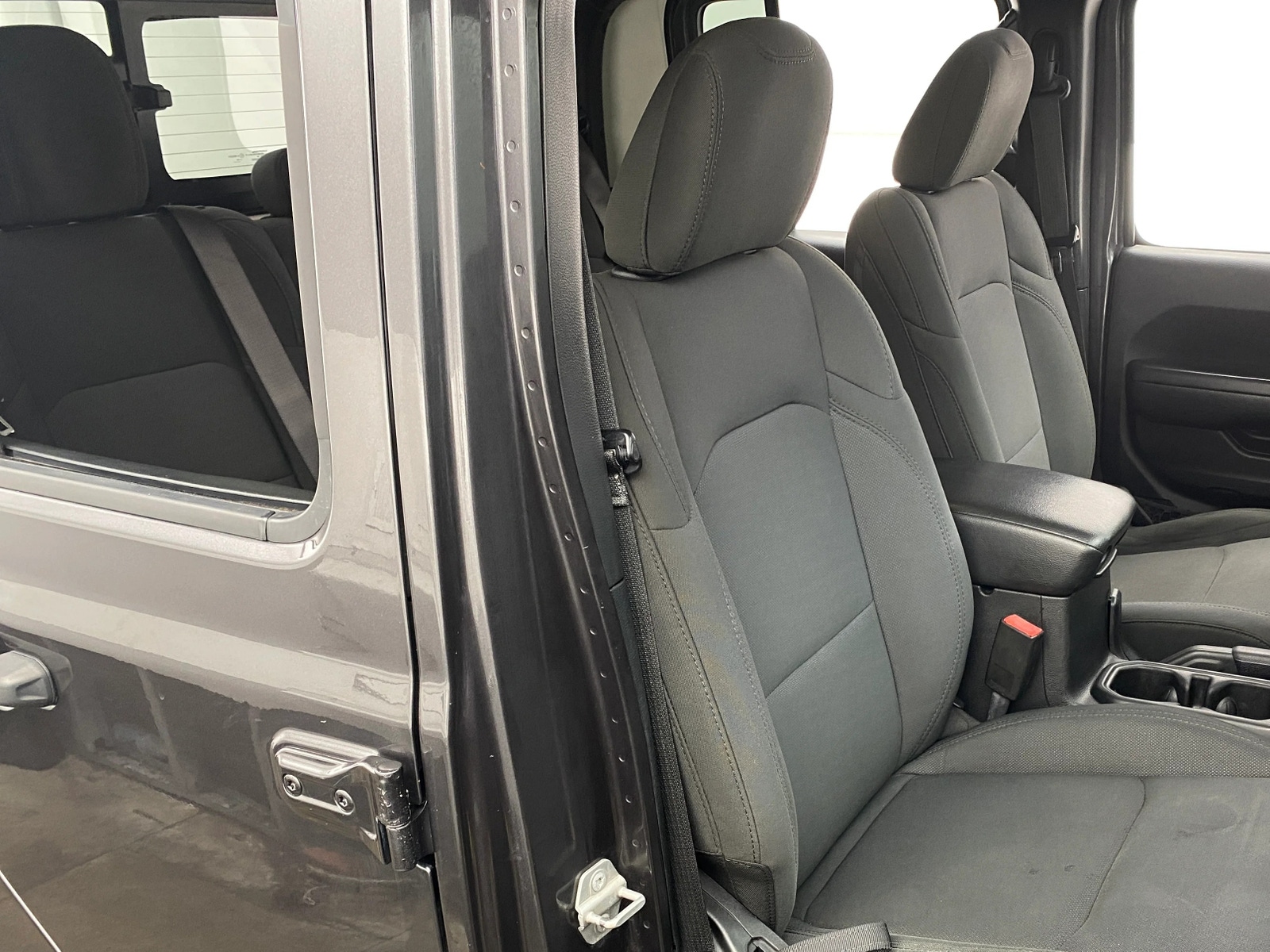 Thumbnail: 2020 Jeep Gladiator - 2