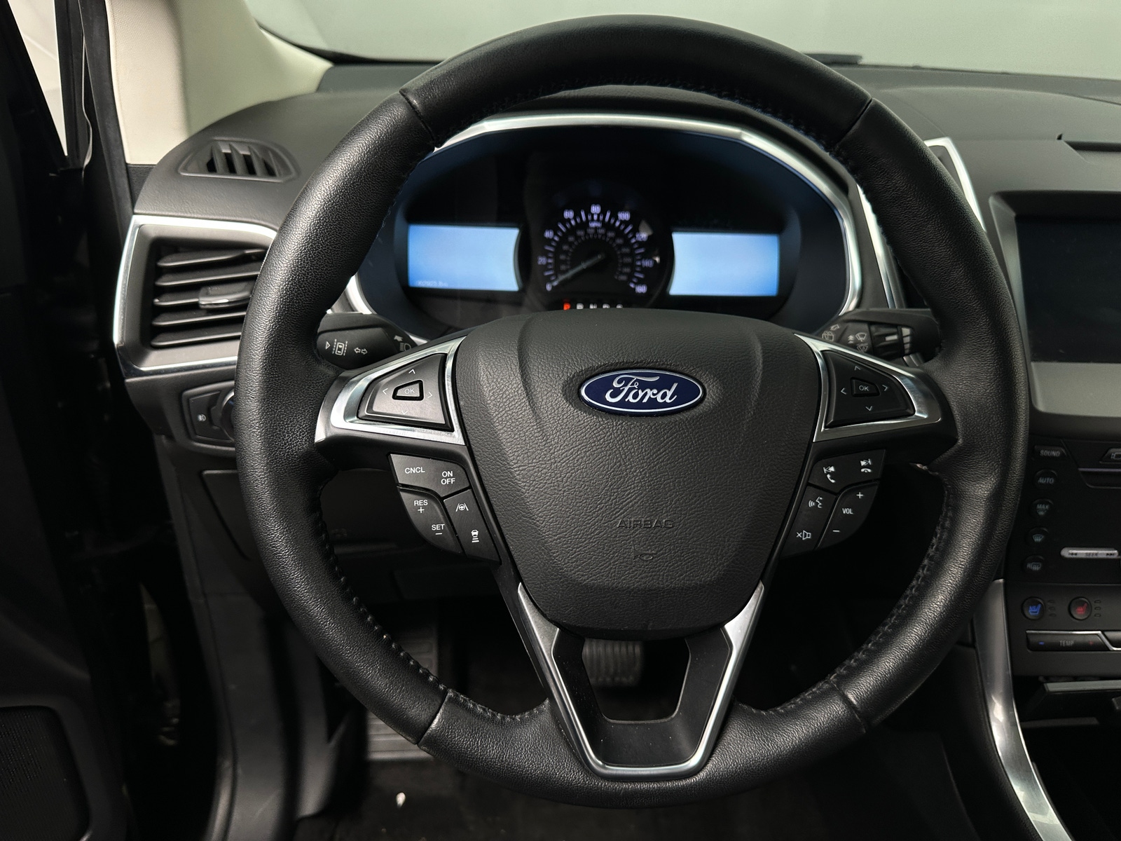 Thumbnail: 2019 Ford Edge - 4