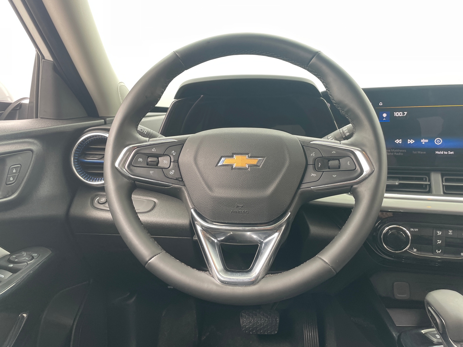 Thumbnail: 2025 Chevrolet Trax - 5