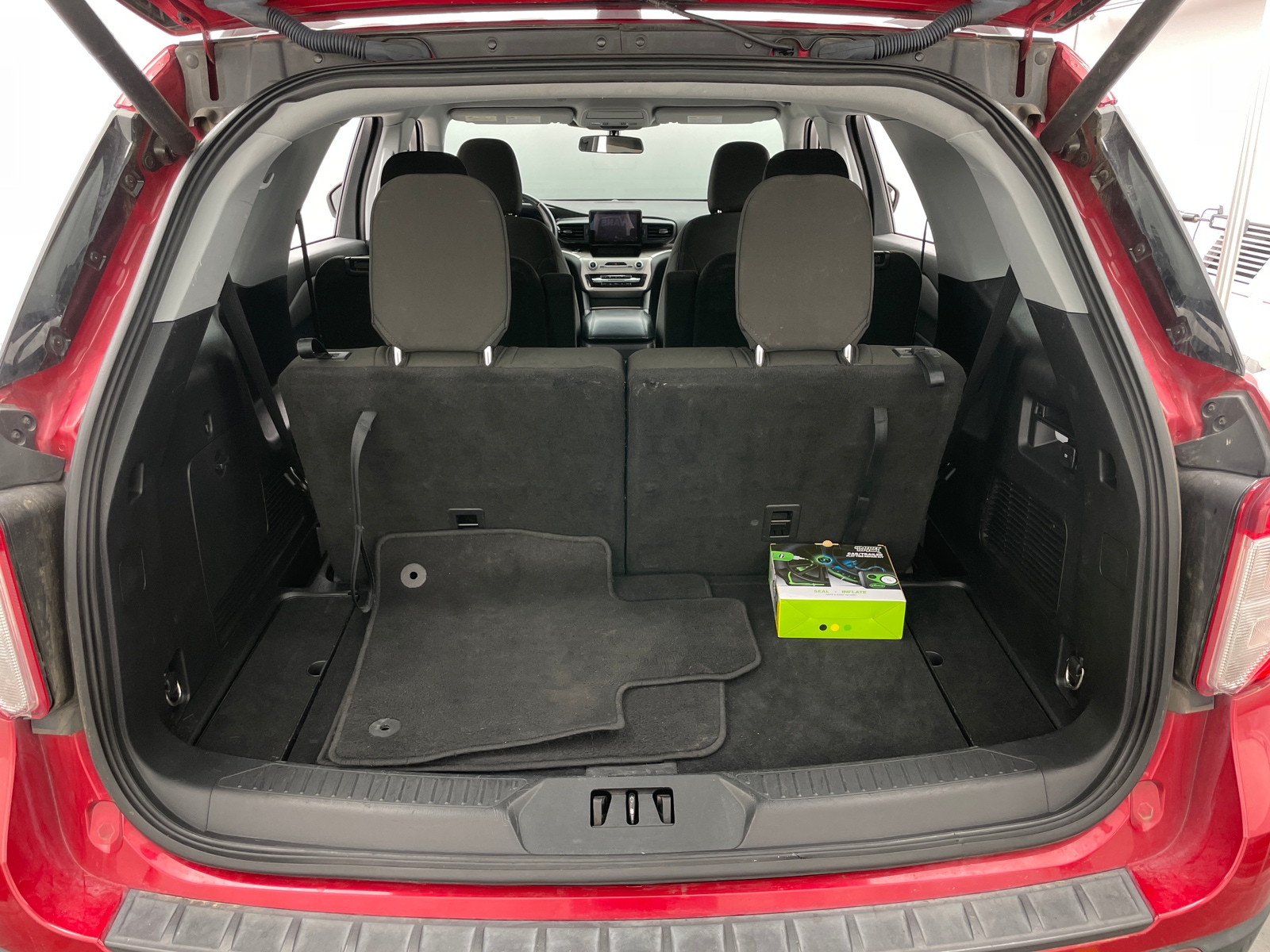 Thumbnail: 2021 Ford Explorer - 7