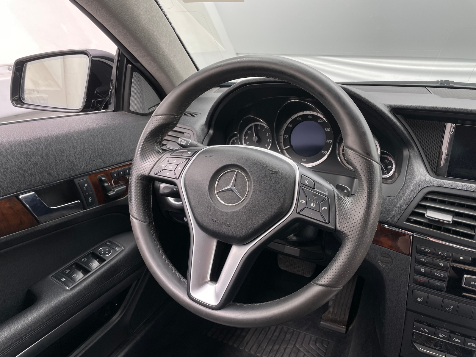 Thumbnail: 2013 Mercedes-Benz E-Class - 3