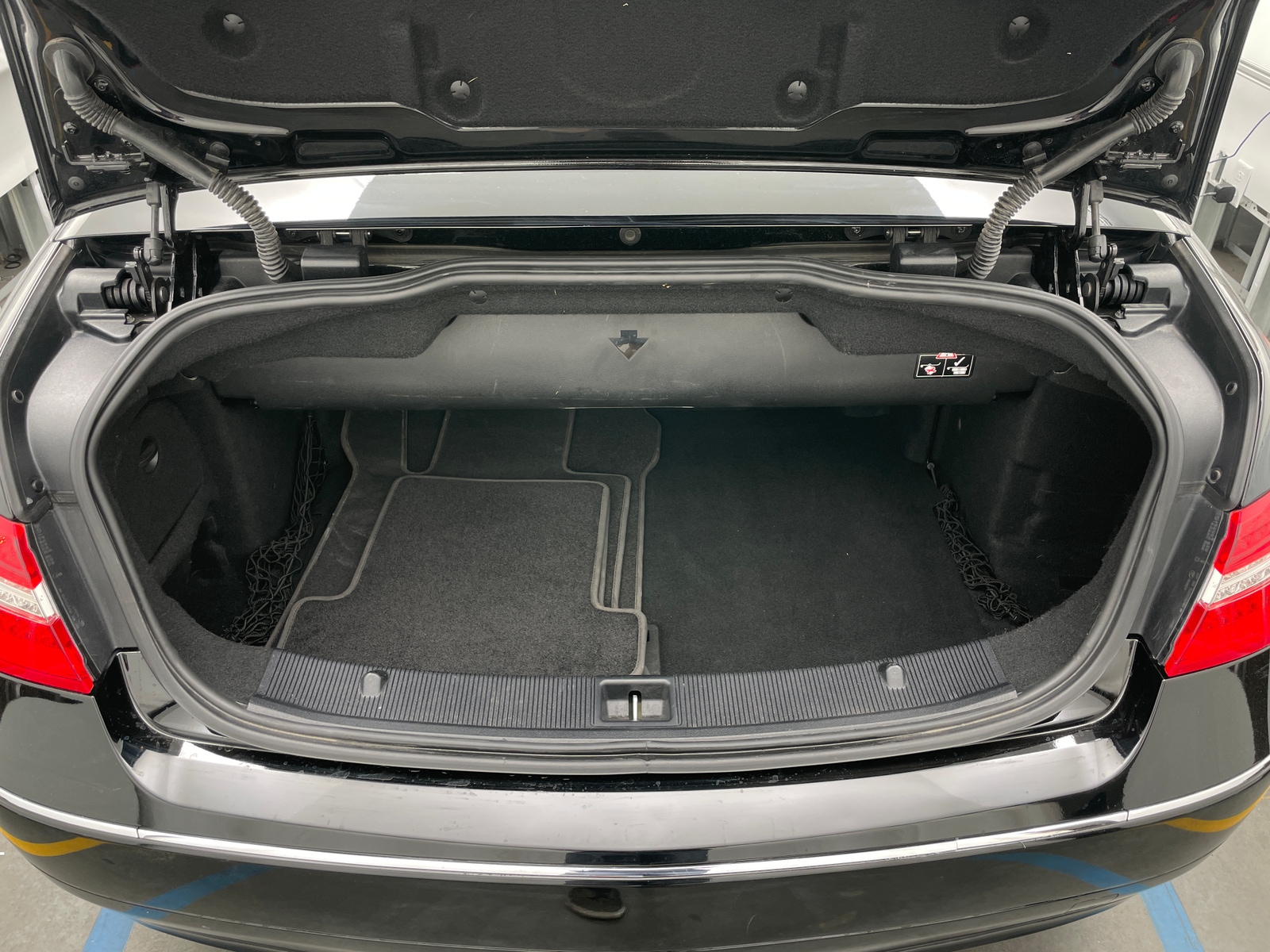 Thumbnail: 2013 Mercedes-Benz E-Class - 5