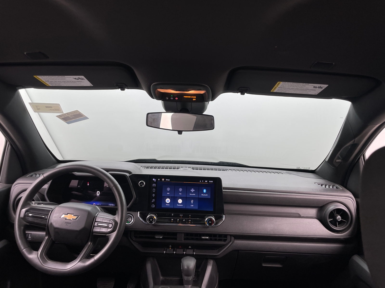 Thumbnail: 2023 Chevrolet Colorado - 3