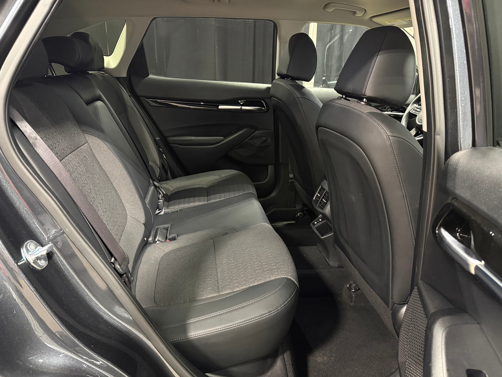 Thumbnail: 2025 Kia Seltos - 6