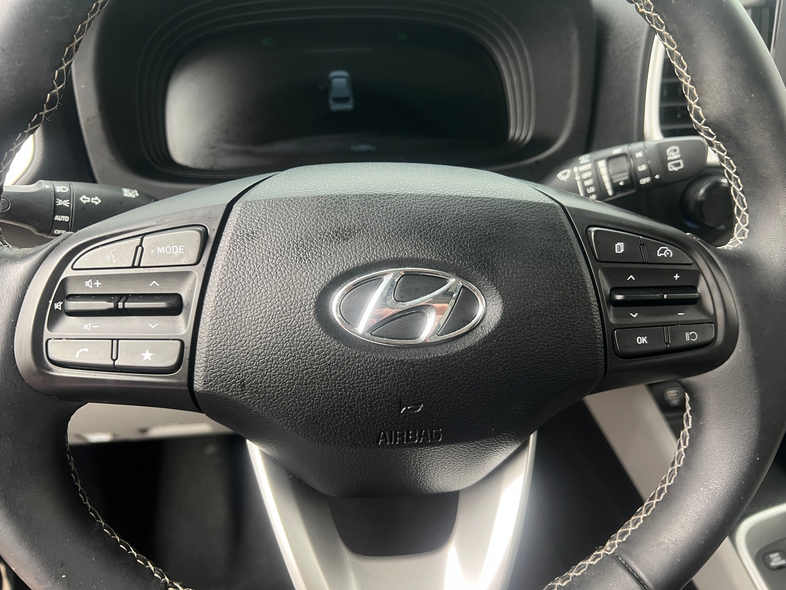 Thumbnail: 2023 Hyundai Venue - 5