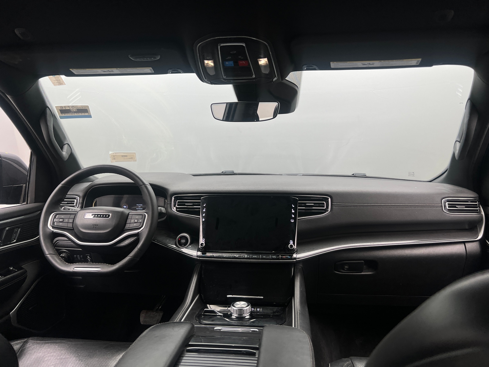 Thumbnail: 2022 Jeep Wagoneer - 2