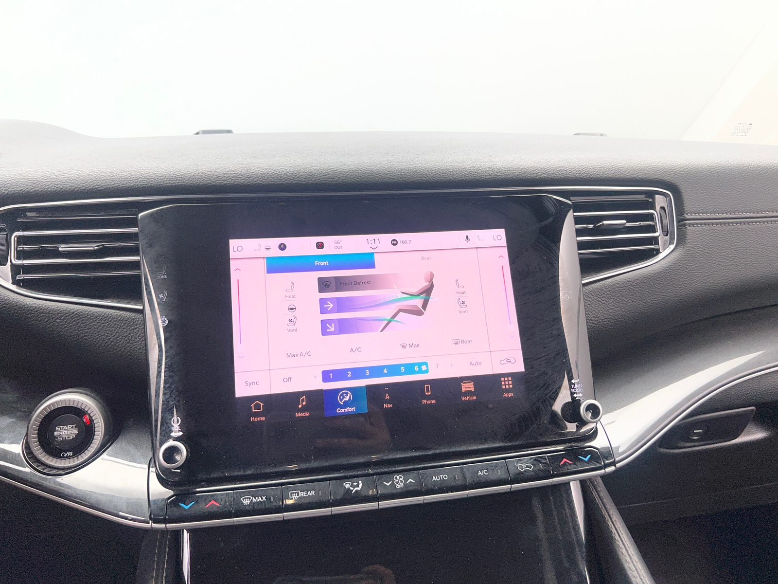 Thumbnail: 2022 Jeep Wagoneer - 3