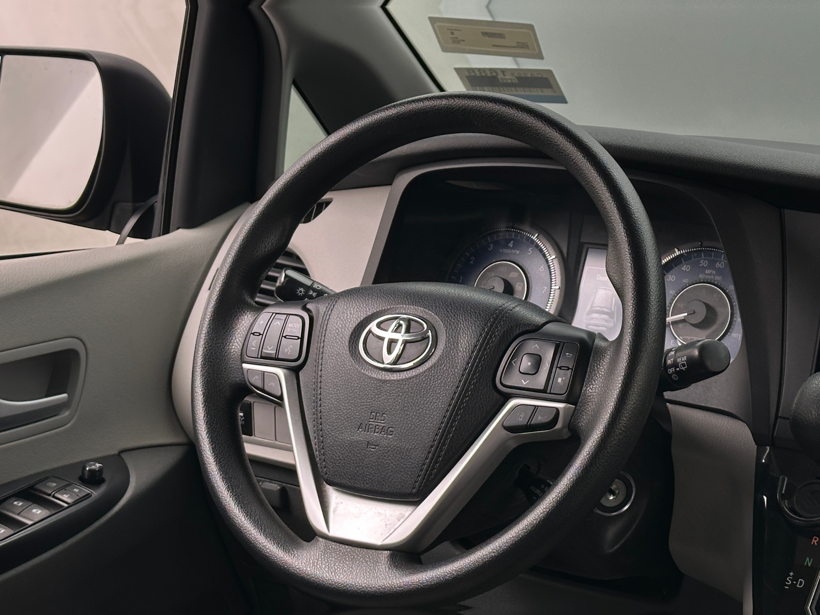 Thumbnail: 2018 Toyota Sienna - 5