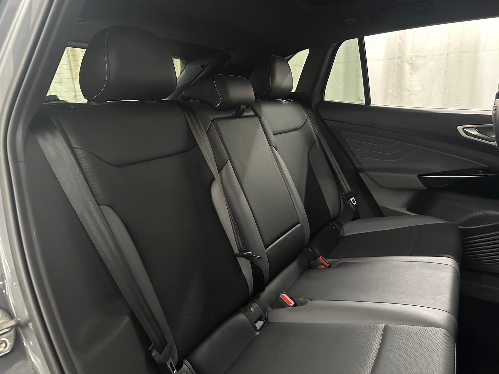 Thumbnail: 2023 Volkswagen ID.4 - 5