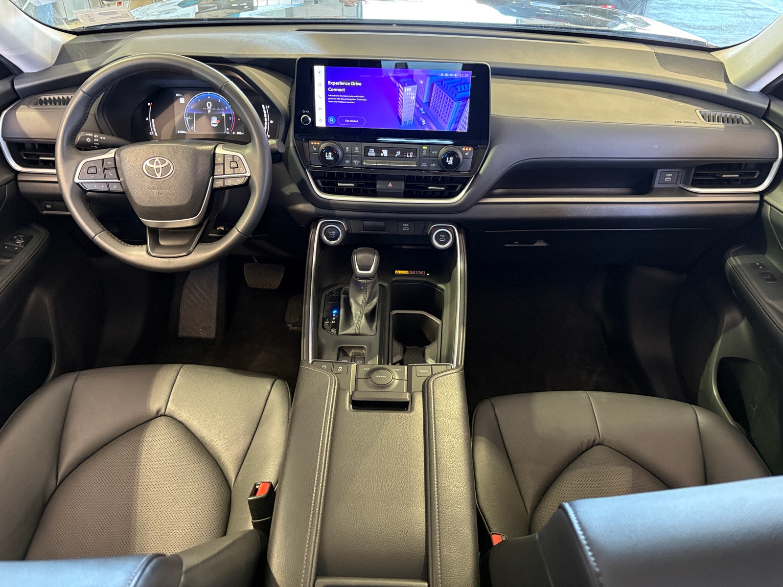 Thumbnail: 2025 Toyota Grand Highlander - 2