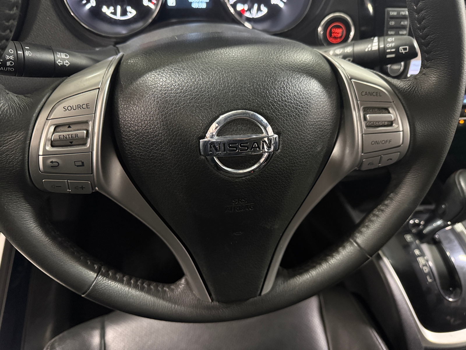 Thumbnail: 2015 Nissan Rogue - 4