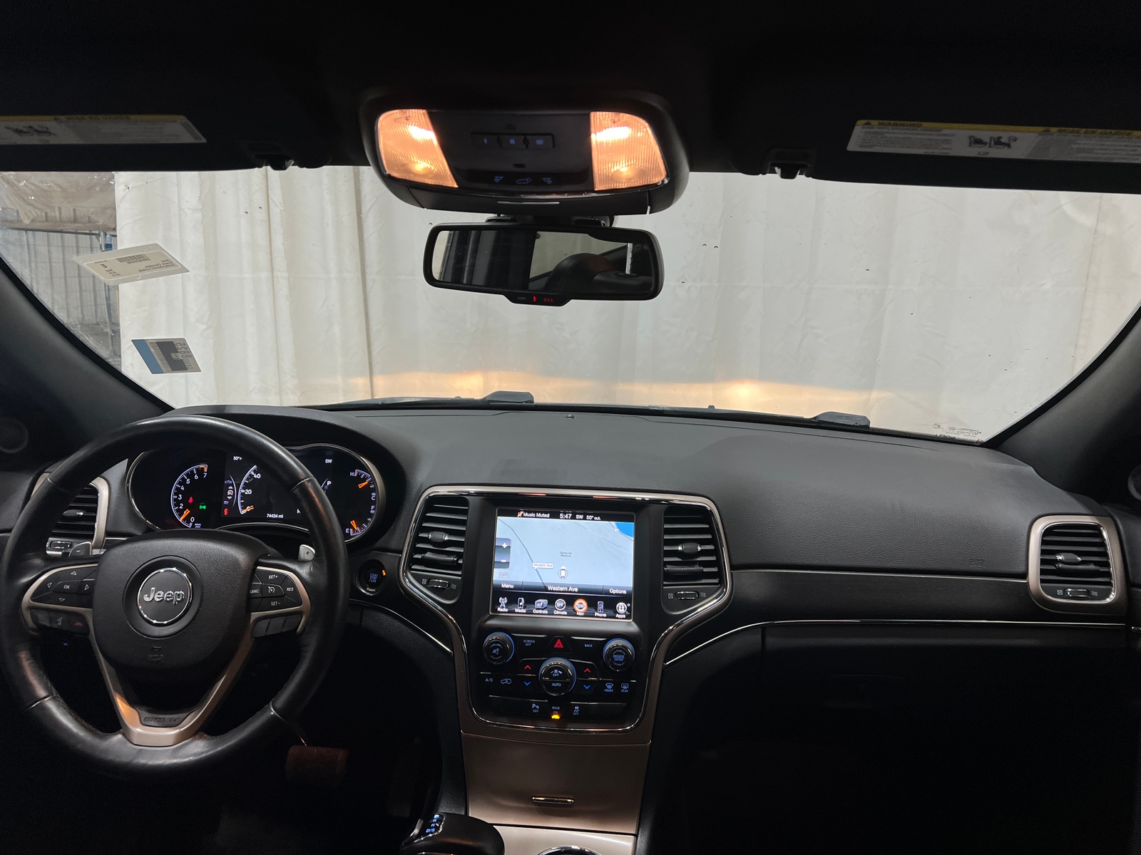 Thumbnail: 2015 Jeep Grand Cherokee - 2