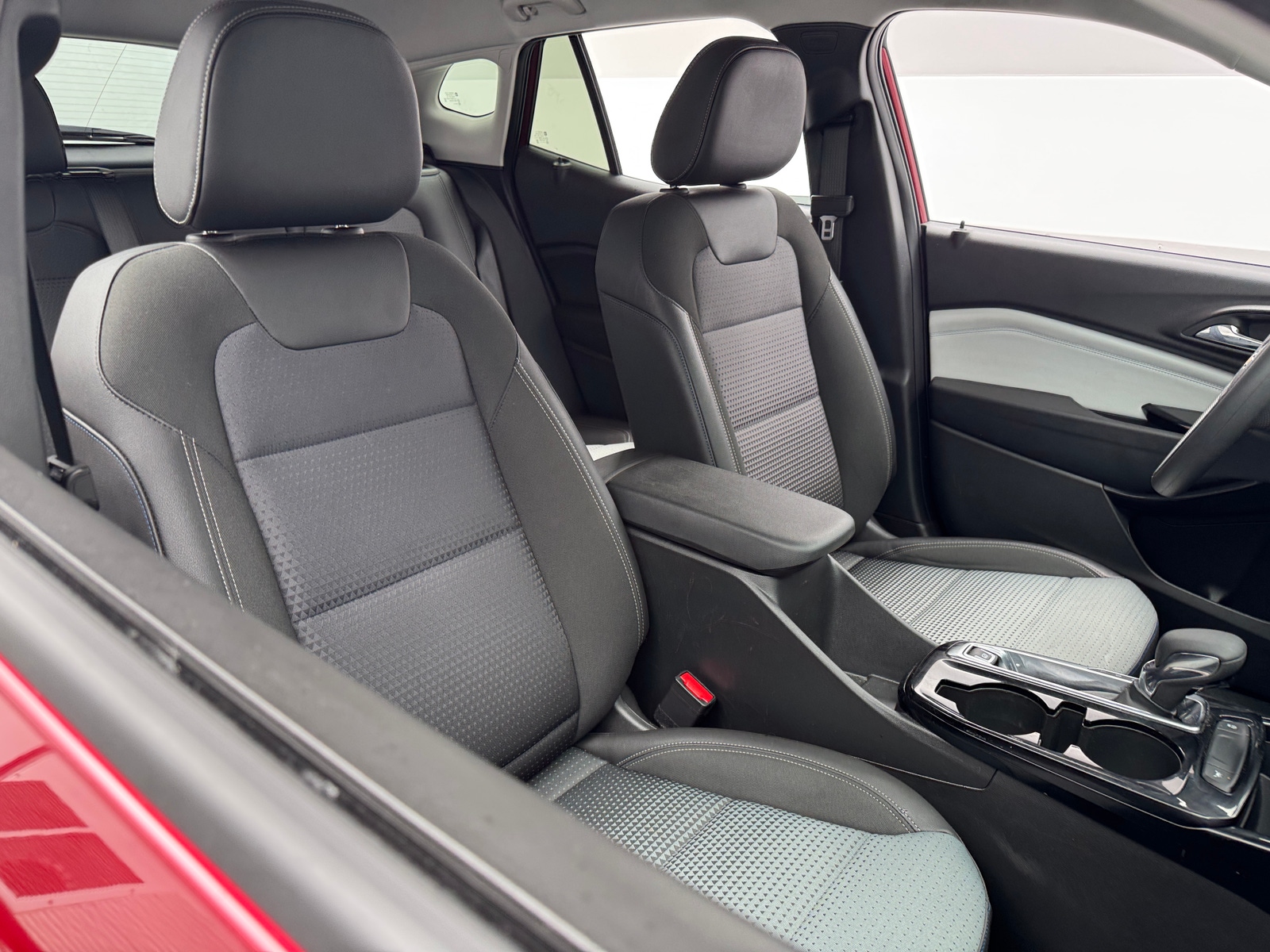 Thumbnail: 2025 Chevrolet Trax - 2