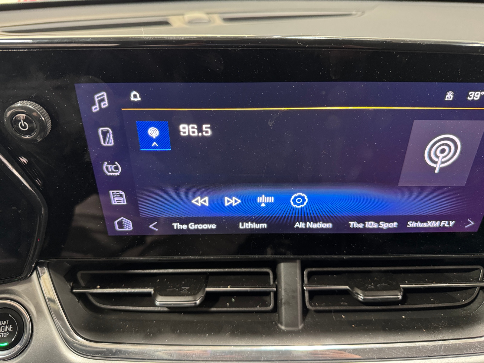 Thumbnail: 2025 Chevrolet Trax - 4