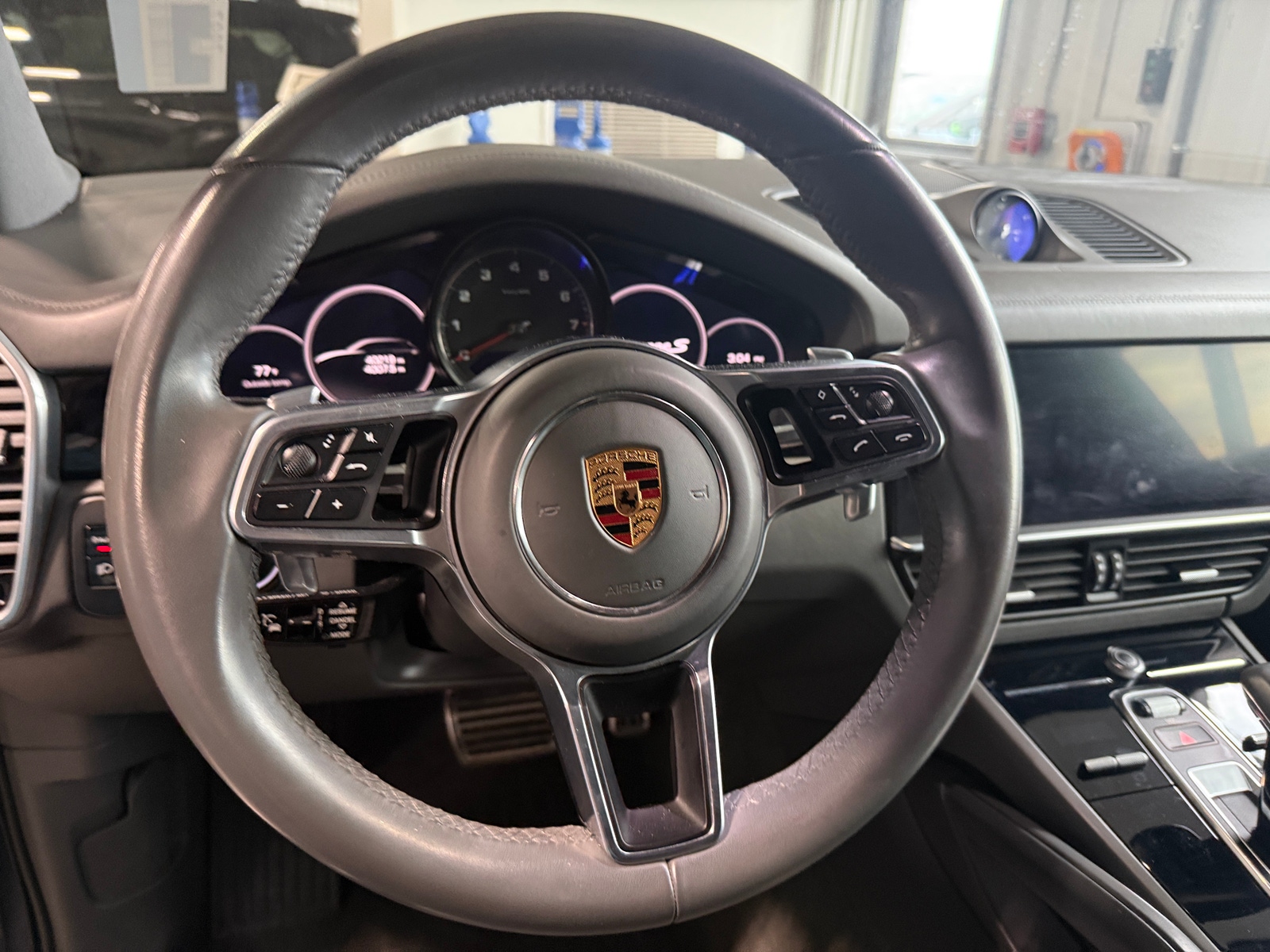 Thumbnail: 2019 Porsche Cayenne - 4