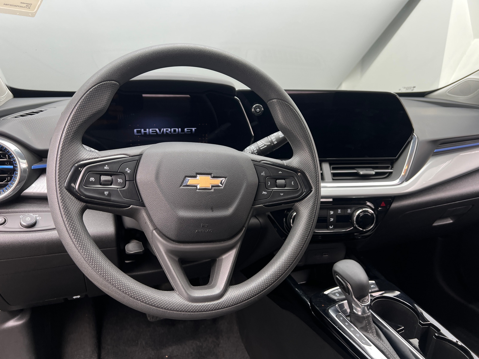 Thumbnail: 2025 Chevrolet Trax - 5