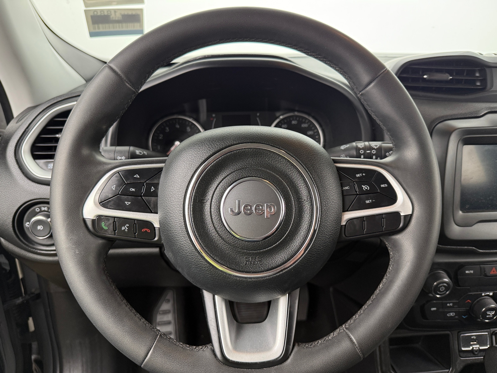 Thumbnail: 2020 Jeep Renegade - 5