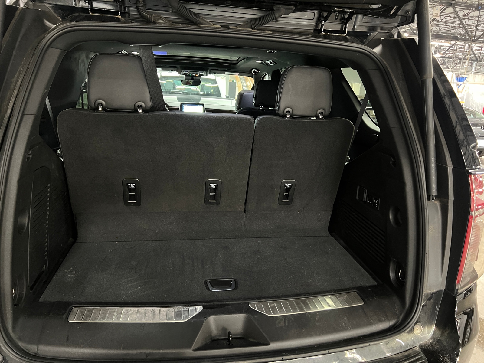 Thumbnail: 2023 Chevrolet Tahoe - 6