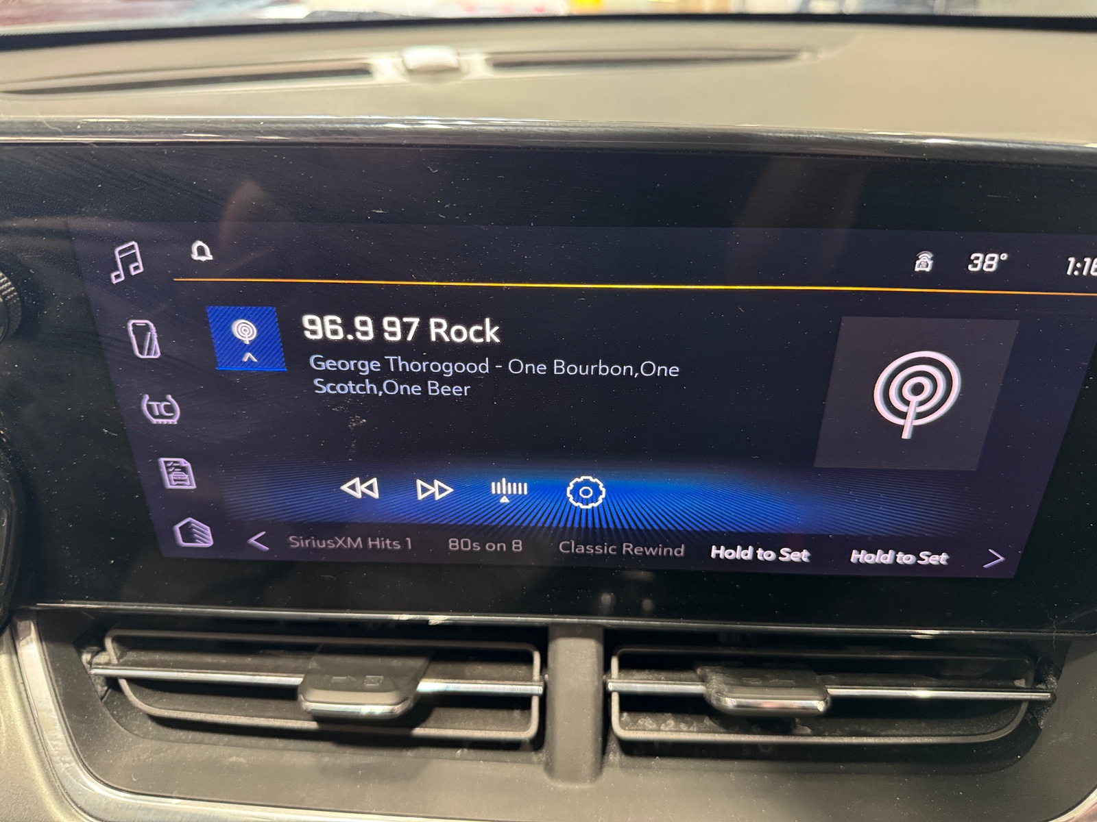 Thumbnail: 2024 Chevrolet Trax - 4