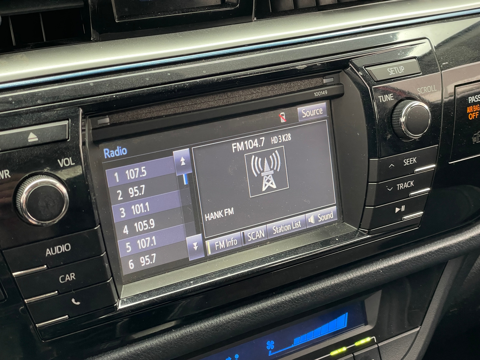 Thumbnail: 2015 Toyota Corolla - 4