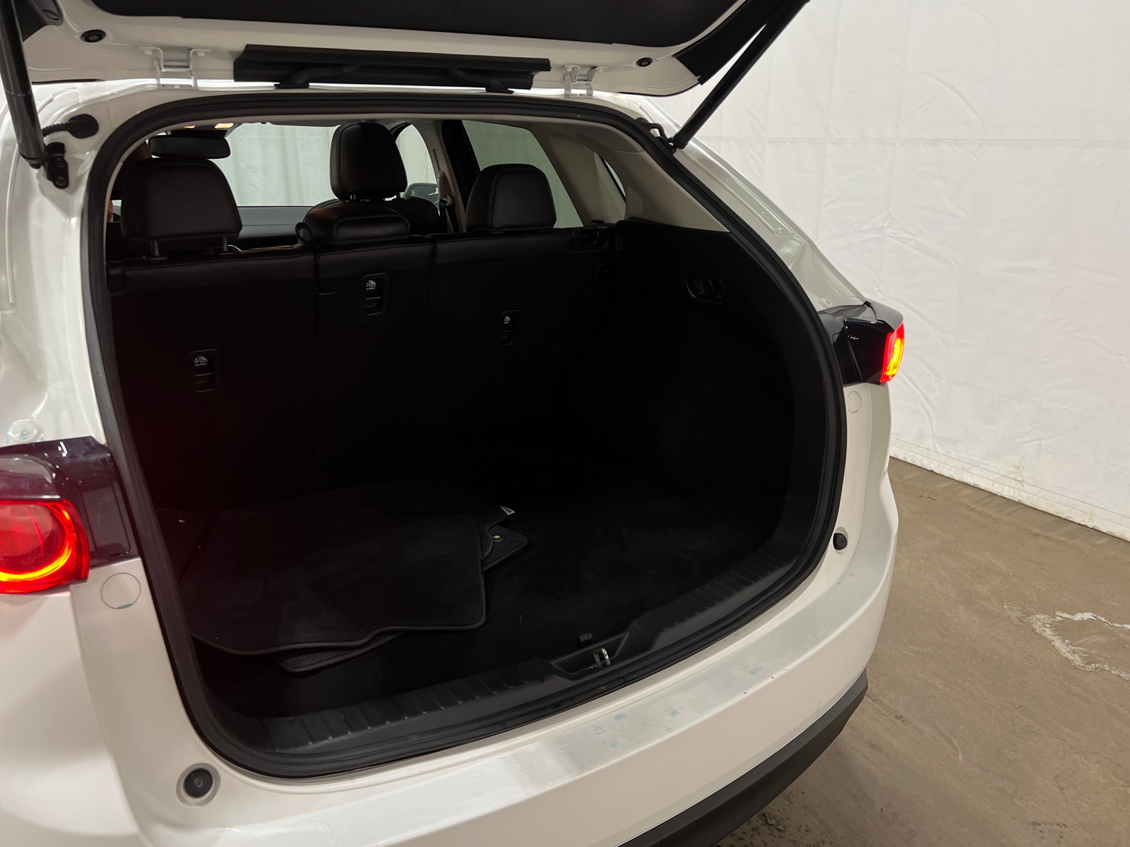 Thumbnail: 2021 Mazda CX-5 - 6