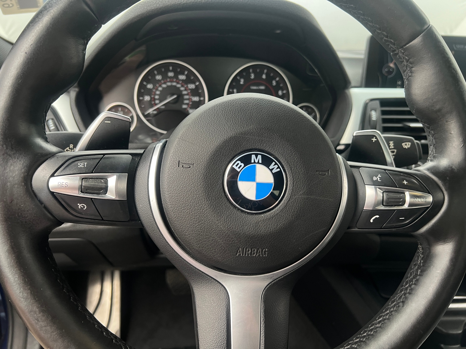 Thumbnail: 2015 BMW 3 Series - 4