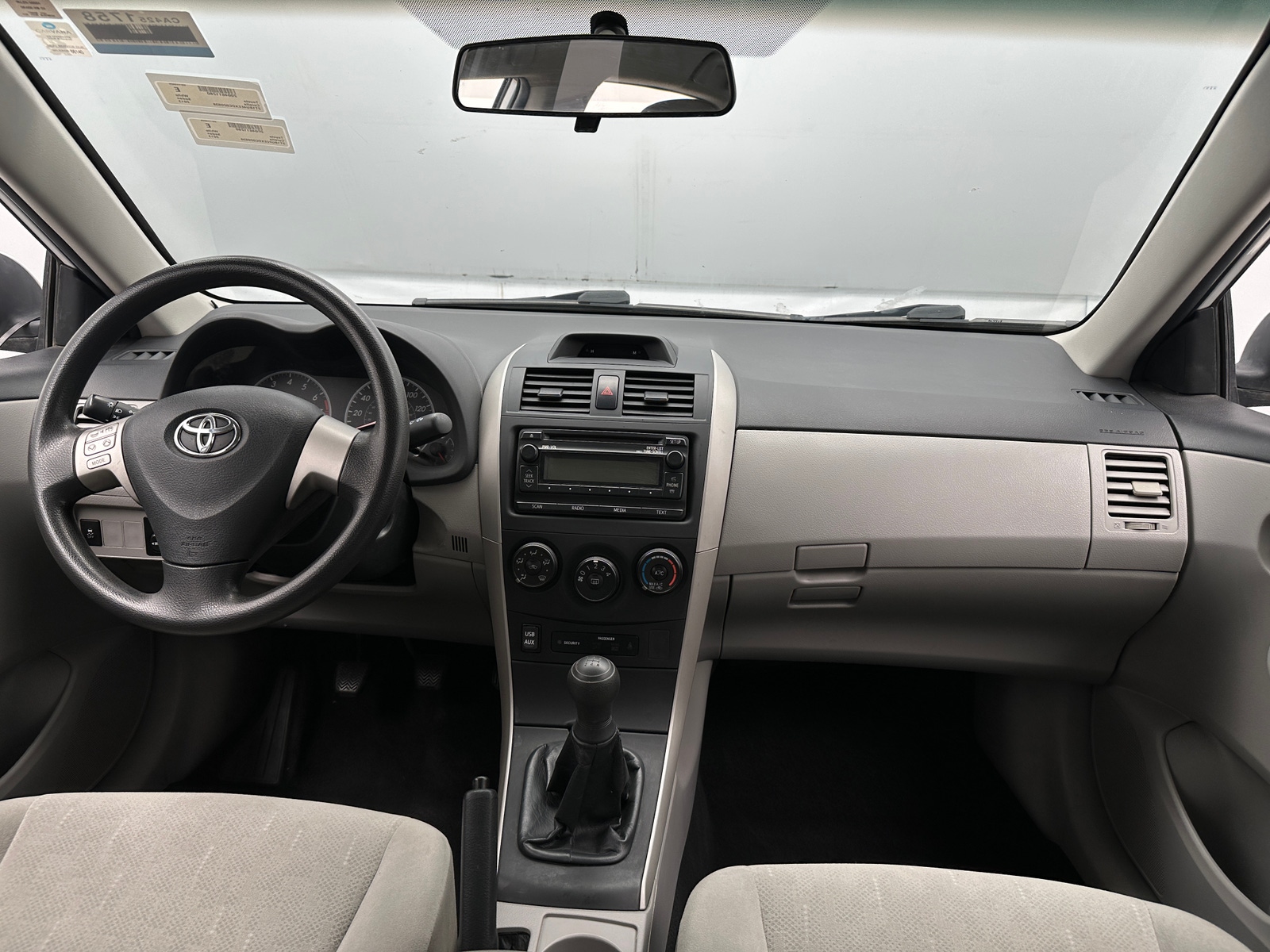 Thumbnail: 2013 Toyota Corolla - 3