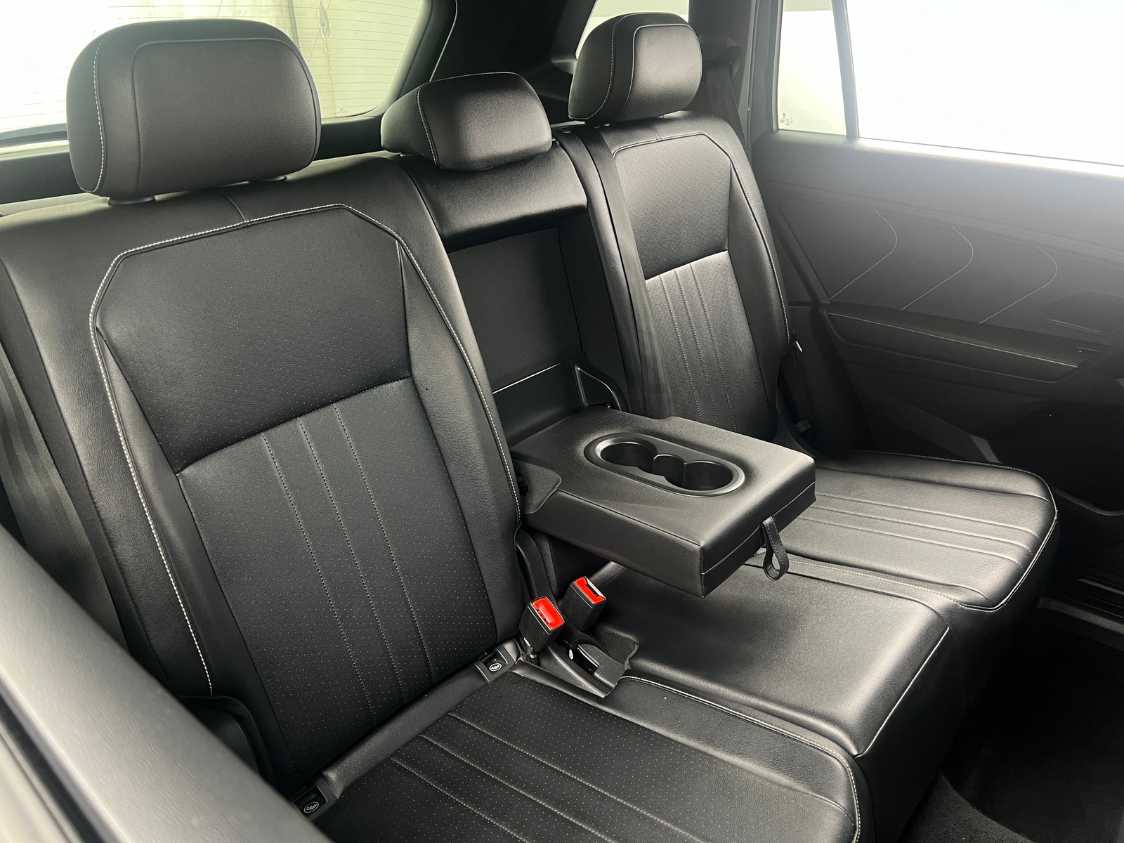 Thumbnail: 2022 Volkswagen Tiguan - 5