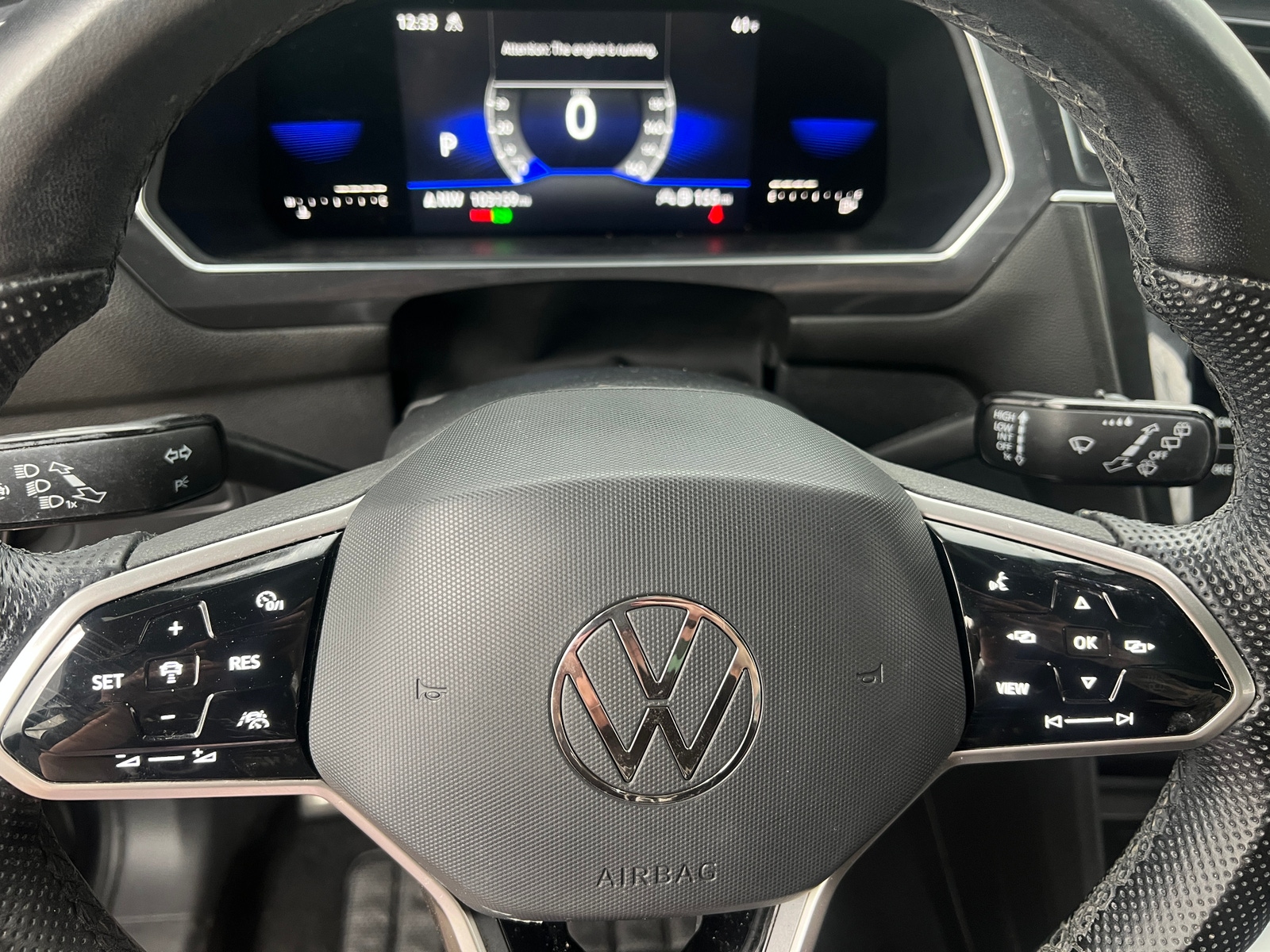 Thumbnail: 2022 Volkswagen Tiguan - 4