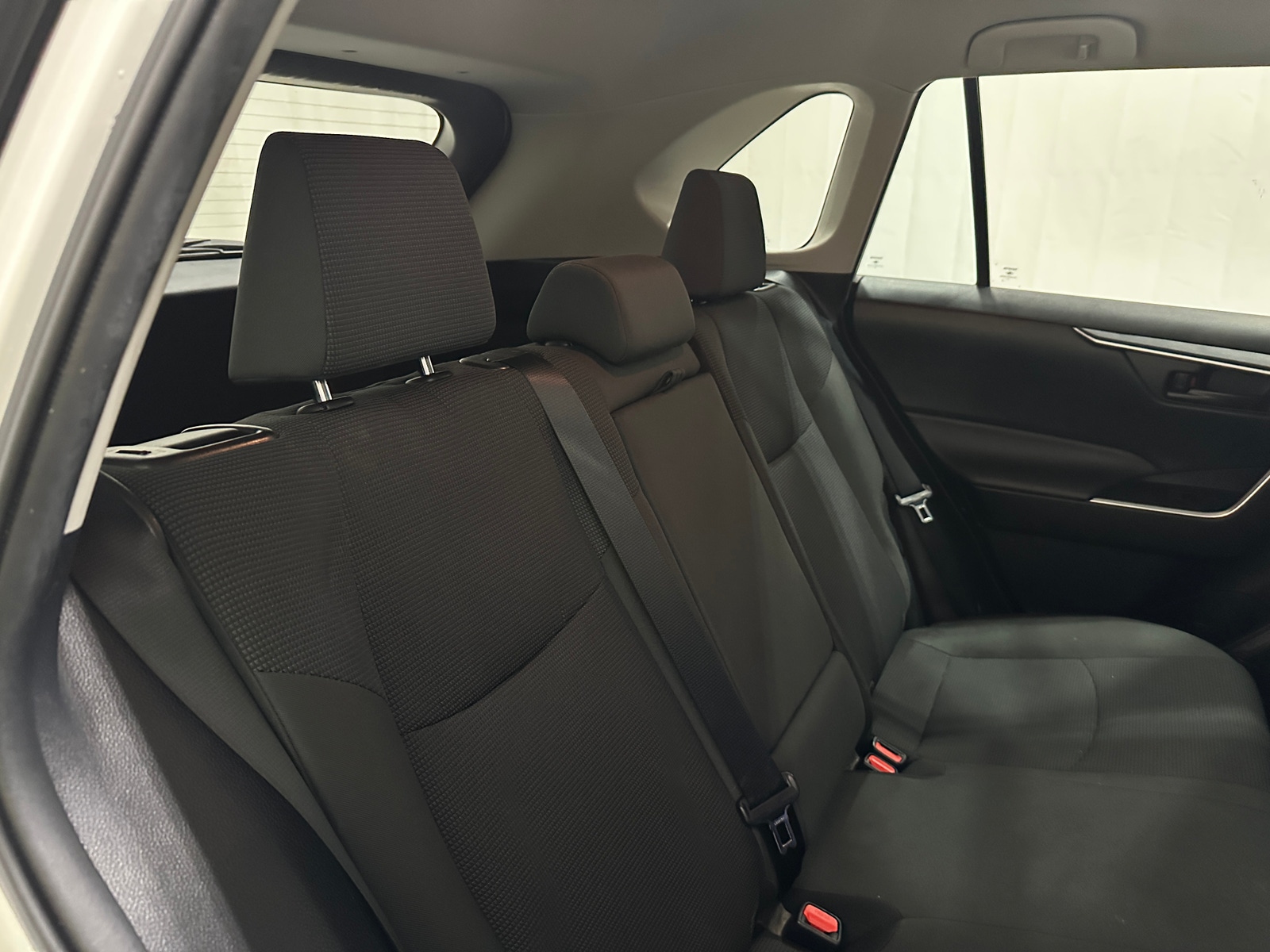 Thumbnail: 2021 Toyota RAV4 - 6