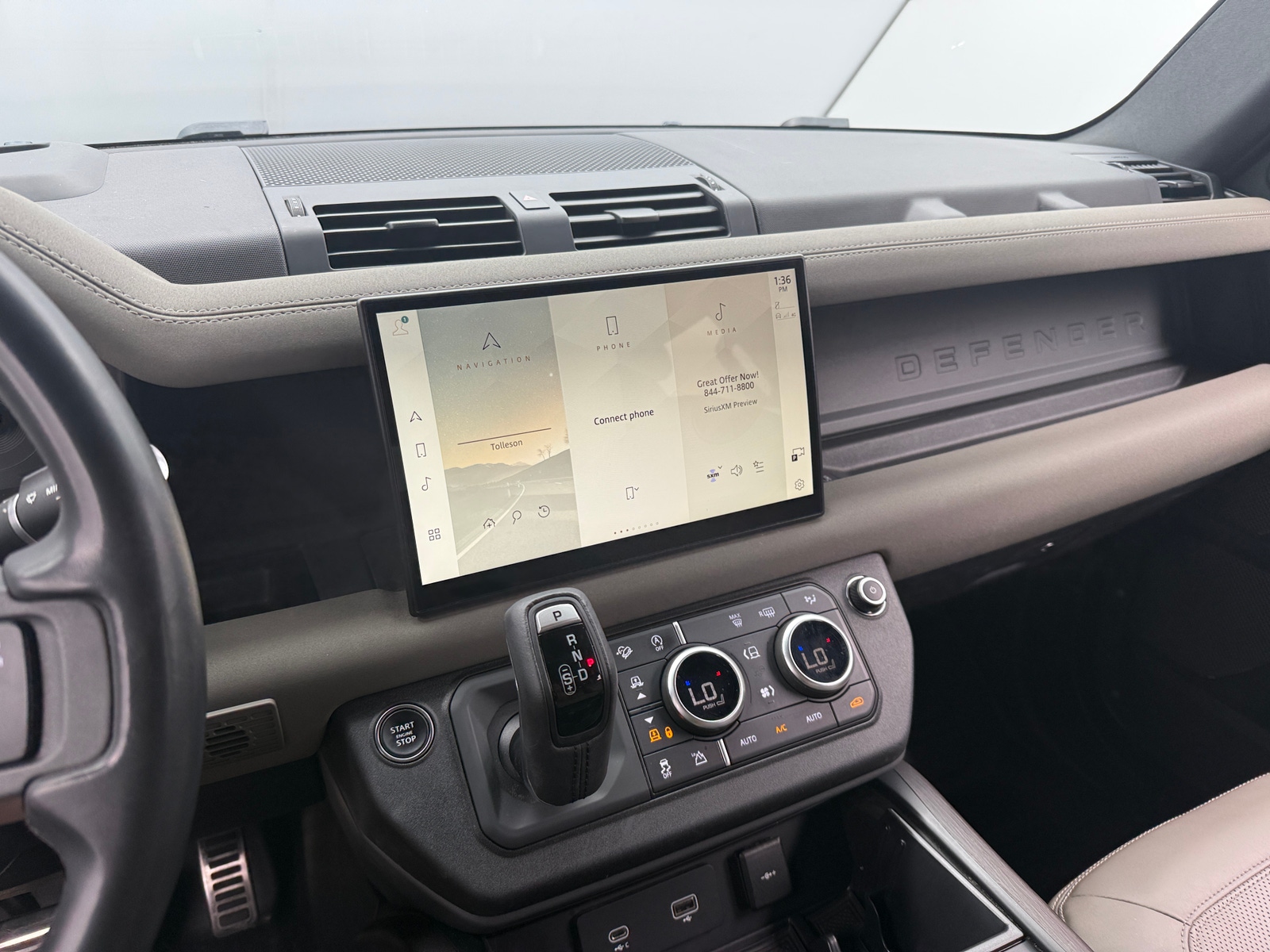 Thumbnail: 2023 Land Rover Defender - 4