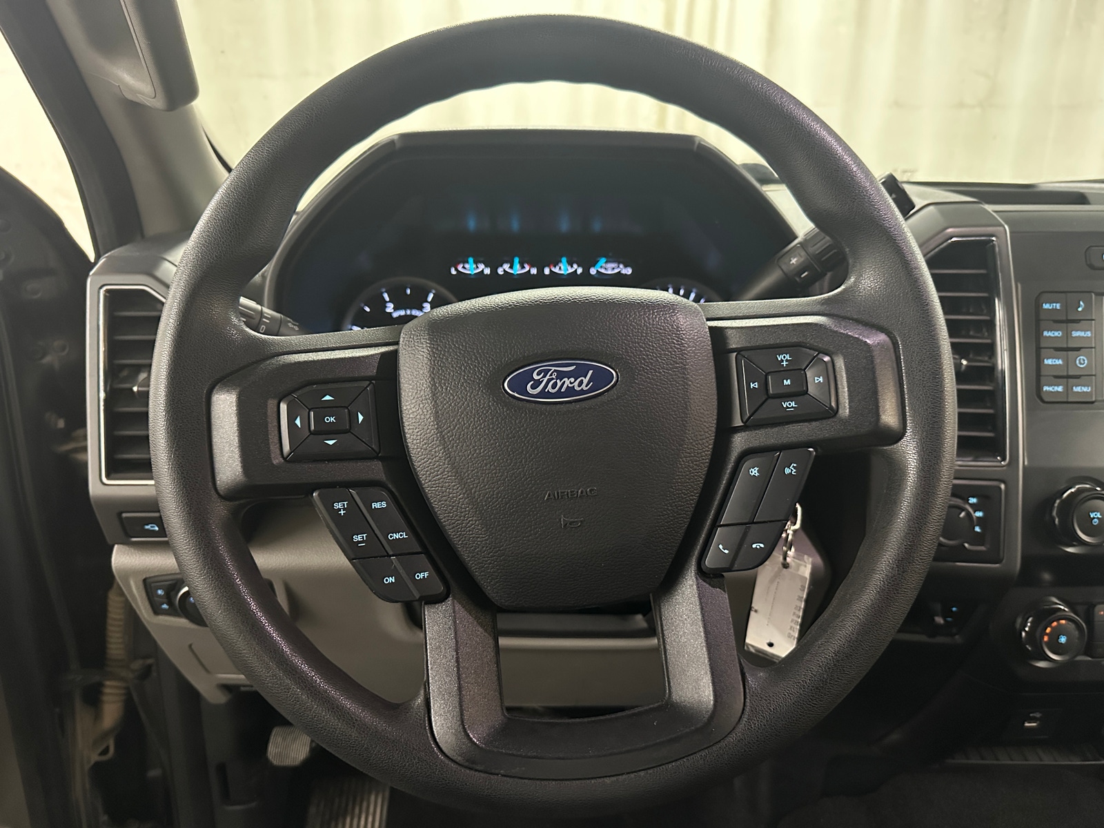 Thumbnail: 2019 Ford Econoline - 5