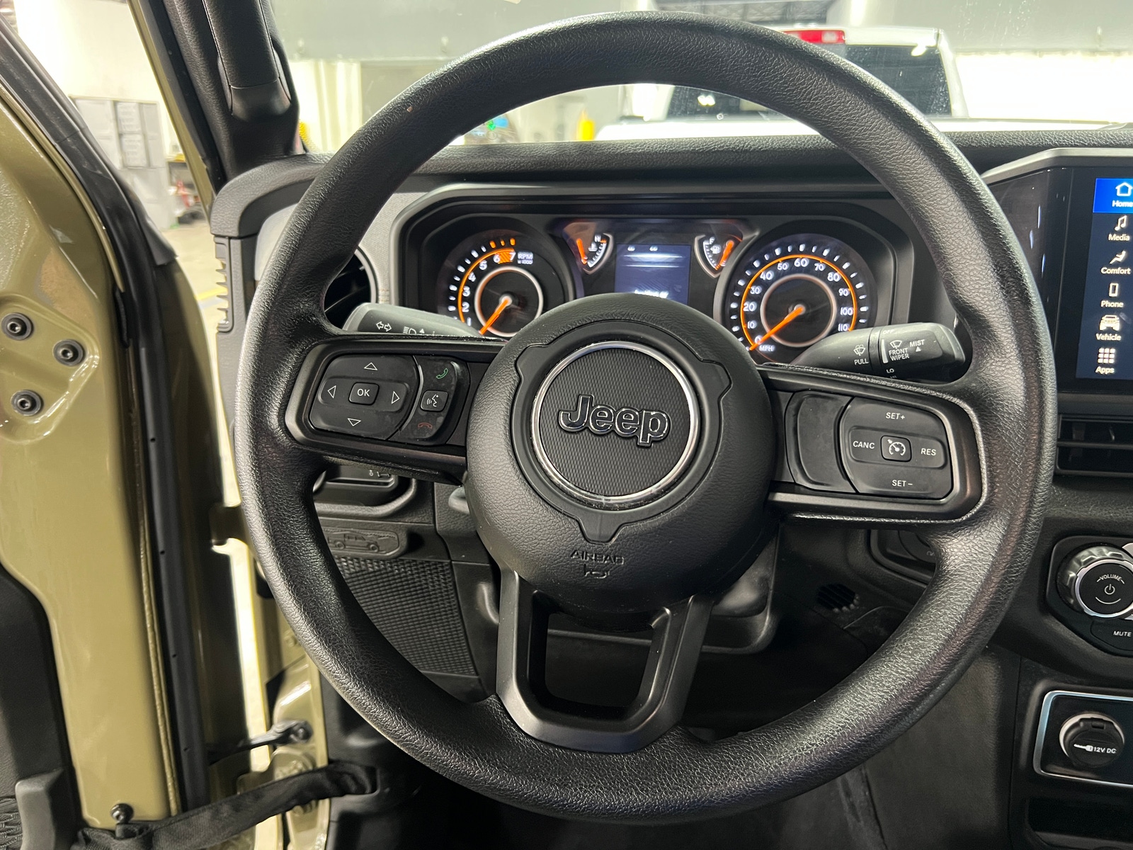 Thumbnail: 2025 Jeep Wrangler - 5