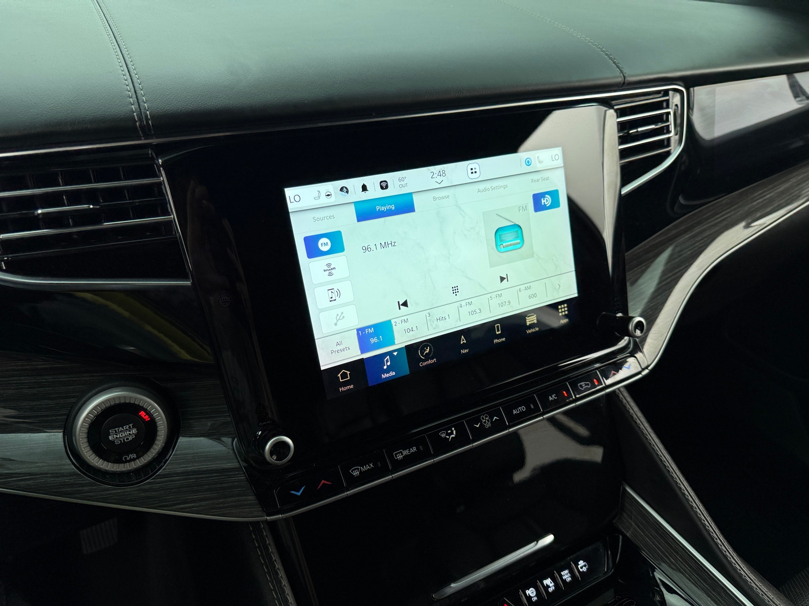 Thumbnail: 2022 Jeep Wagoneer - 3