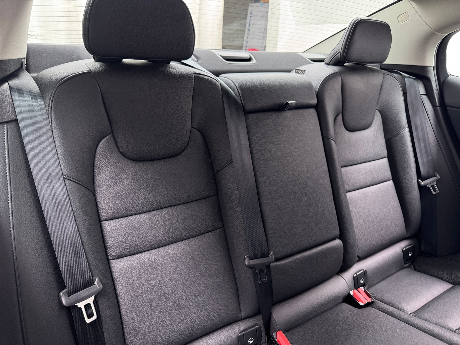 Thumbnail: 2025 Volvo S60 - 5