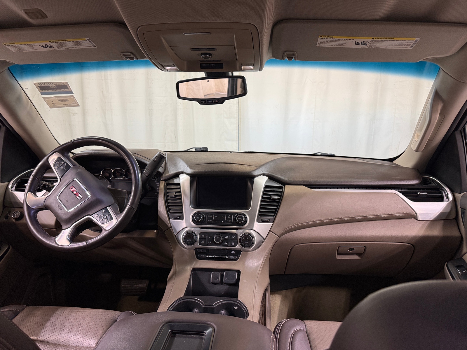 Thumbnail: 2015 GMC Yukon - 3