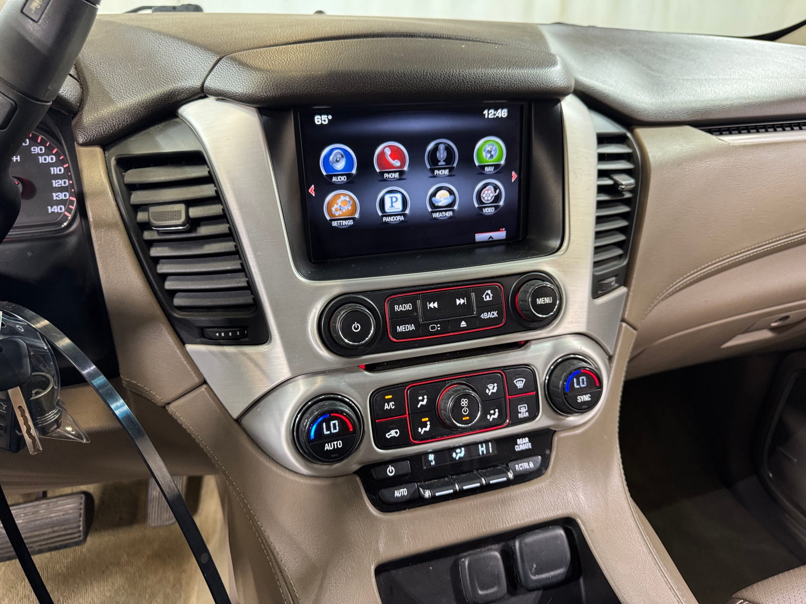 Thumbnail: 2015 GMC Yukon - 4