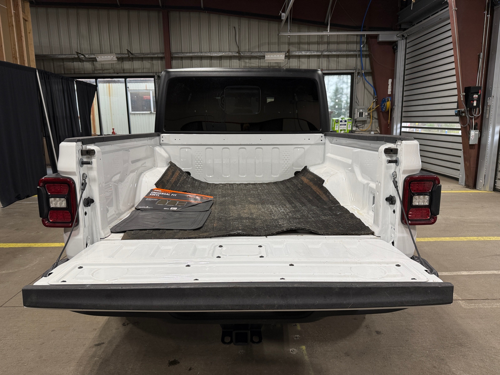 Thumbnail: 2024 Jeep Gladiator - 7