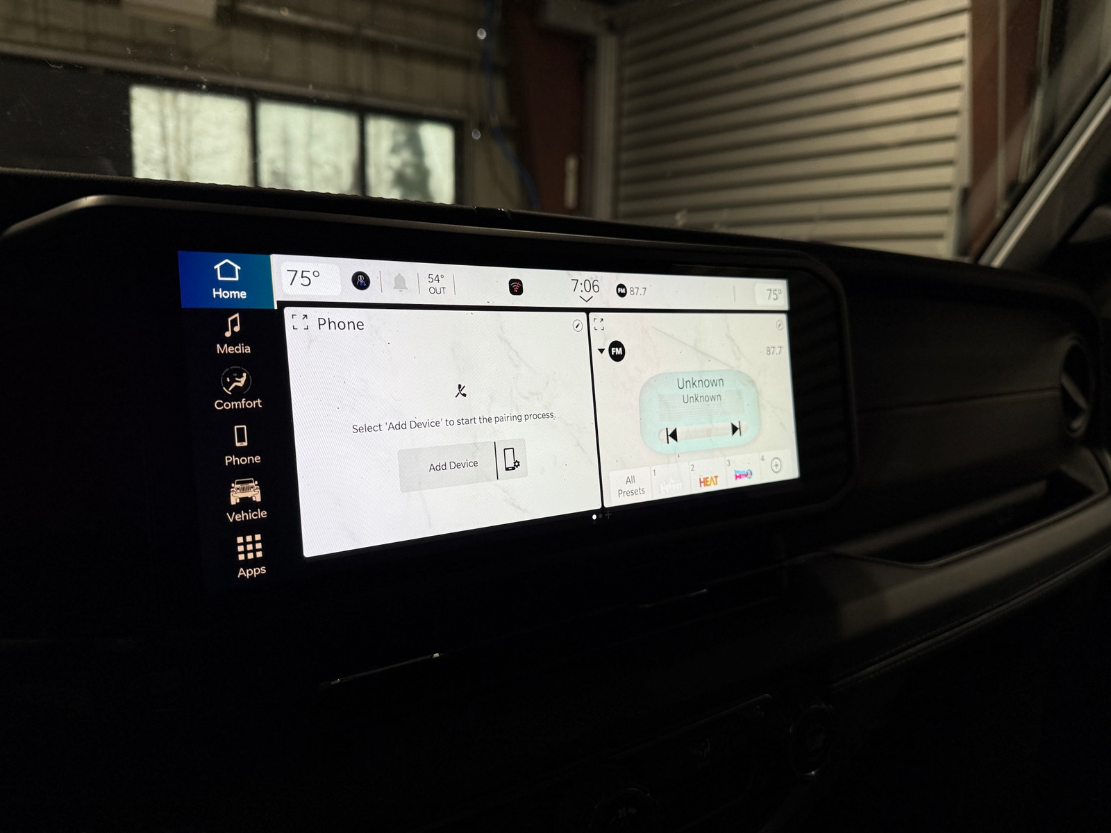 Thumbnail: 2024 Jeep Gladiator - 4